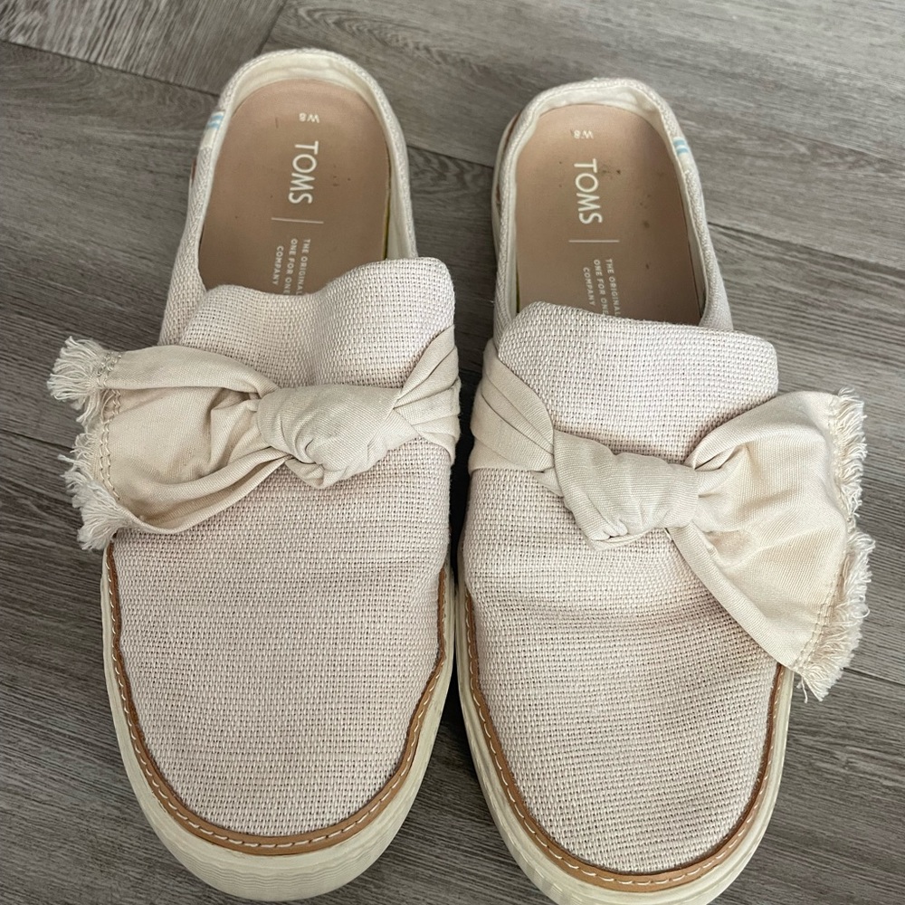 TOMS Heritage Canvas Sunrise Bow Slip-On Mules